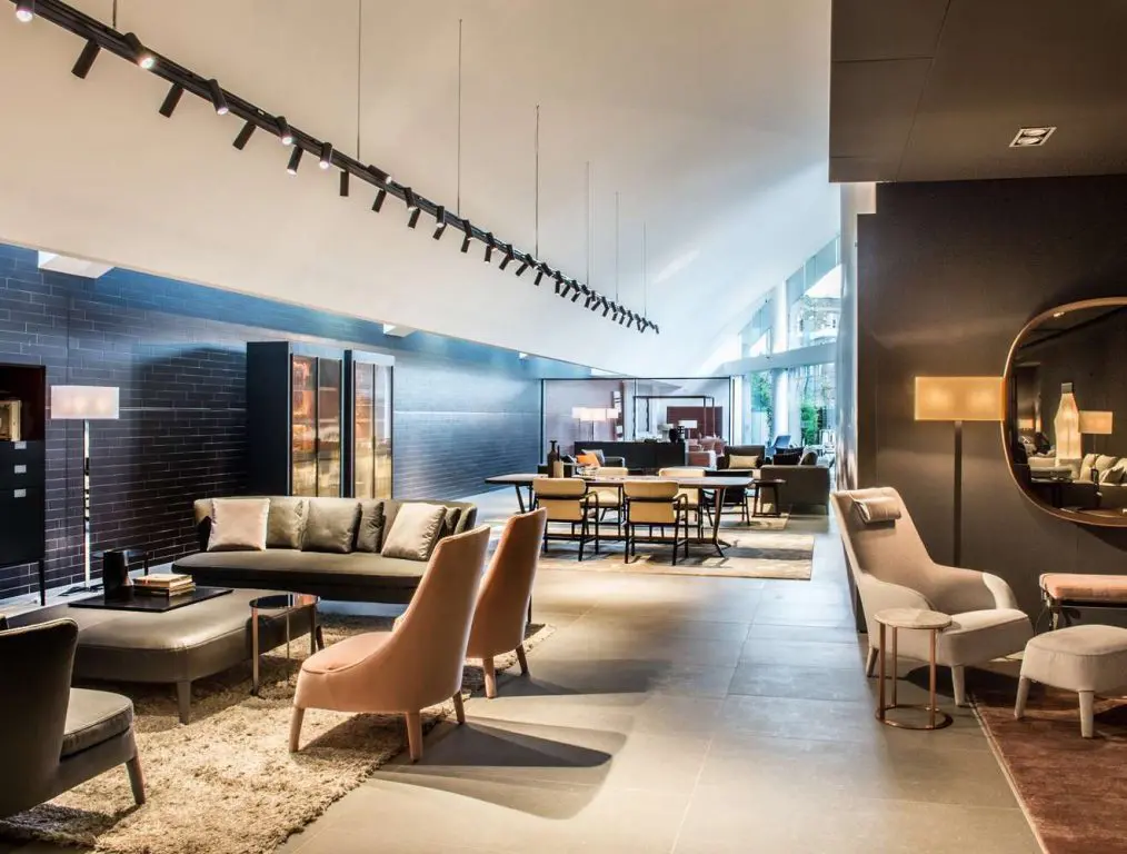 Italian Furniture in London and 12 Best Italian Furniture Stores in London interior showroom image by B&B Italia London