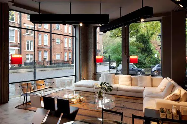 Italian Furniture in London and 12 Best Italian Furniture Stores in London in the Cassina London Showroom