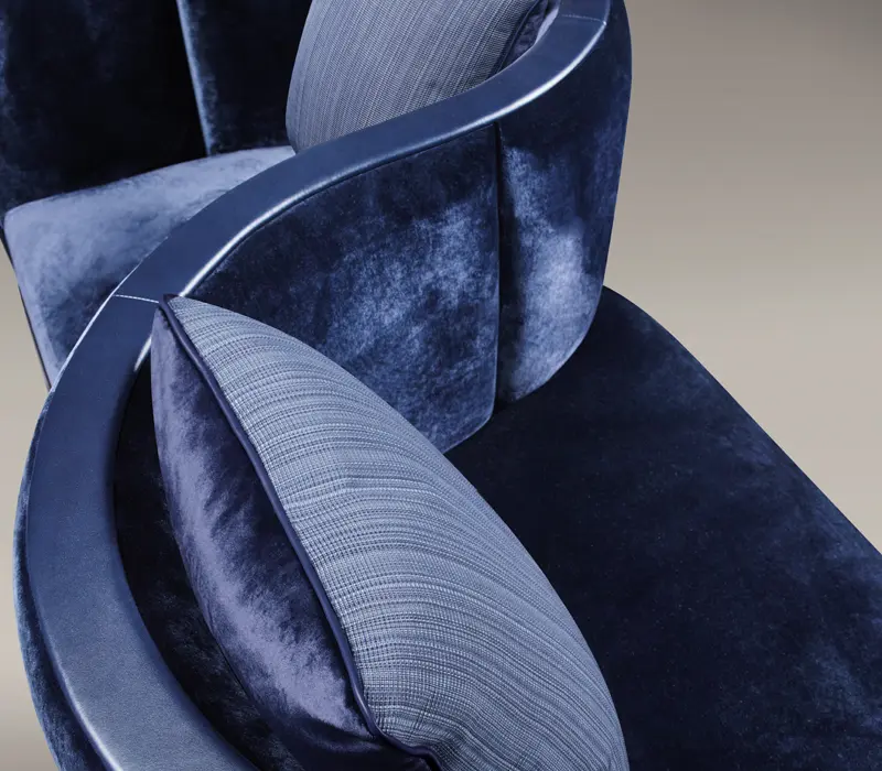 Italian Furniture in London and 12 Best Italian Furniture Stores in London featuring the Promemoria furniture brand's Grosvenor Sofa Cushion detail image