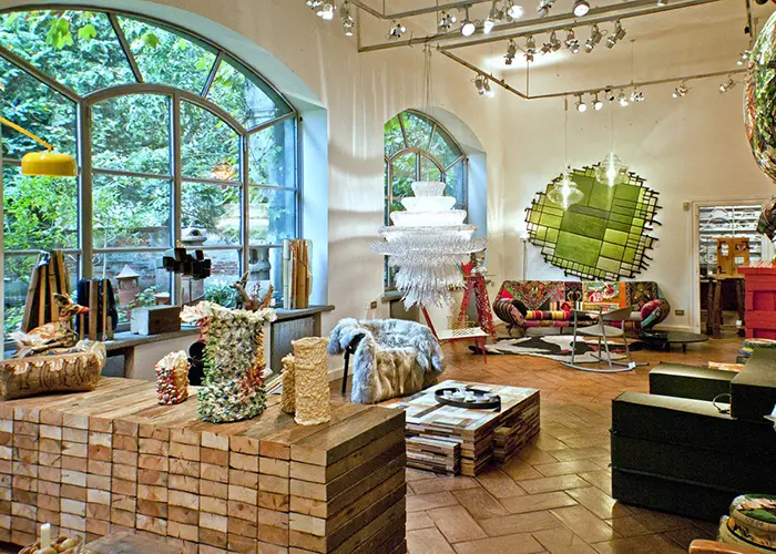 Rossana Orlandi gallery interiors to visti while buying furniture in Italy
