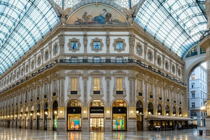 Galleria Vittorio Emanuele II in Milan at night