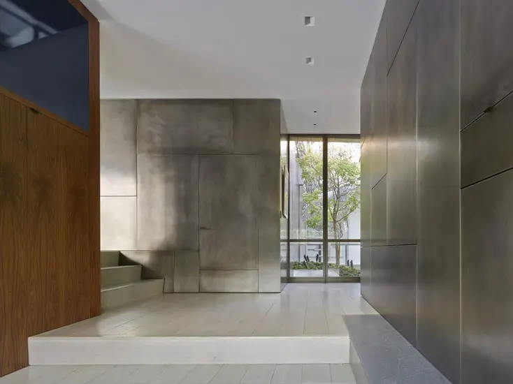 Antonio saracino one of the top nyc interior designer and tribeca pentahouse courtyard