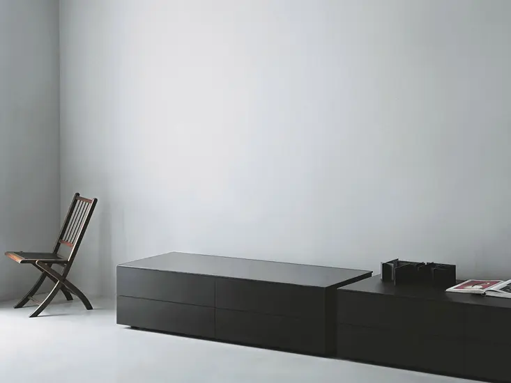 Boxes by Piero Lissoni is one of the storage units solution designed by Porro, one of the italian furniture store you can find in Lugano. Discover the luxury furniture Switzerland has to offer